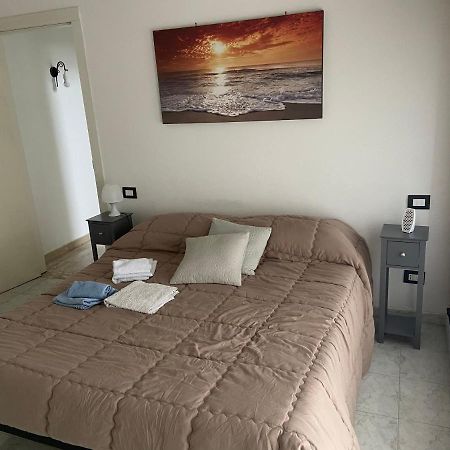 La Casa Di Giada Lägenhet Peschiera Borromeo Exteriör bild