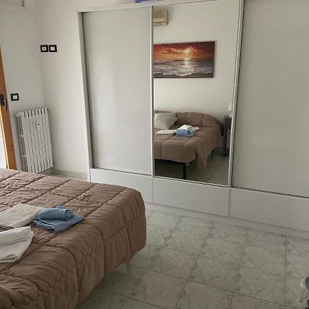 La Casa Di Giada Lägenhet Peschiera Borromeo Exteriör bild
