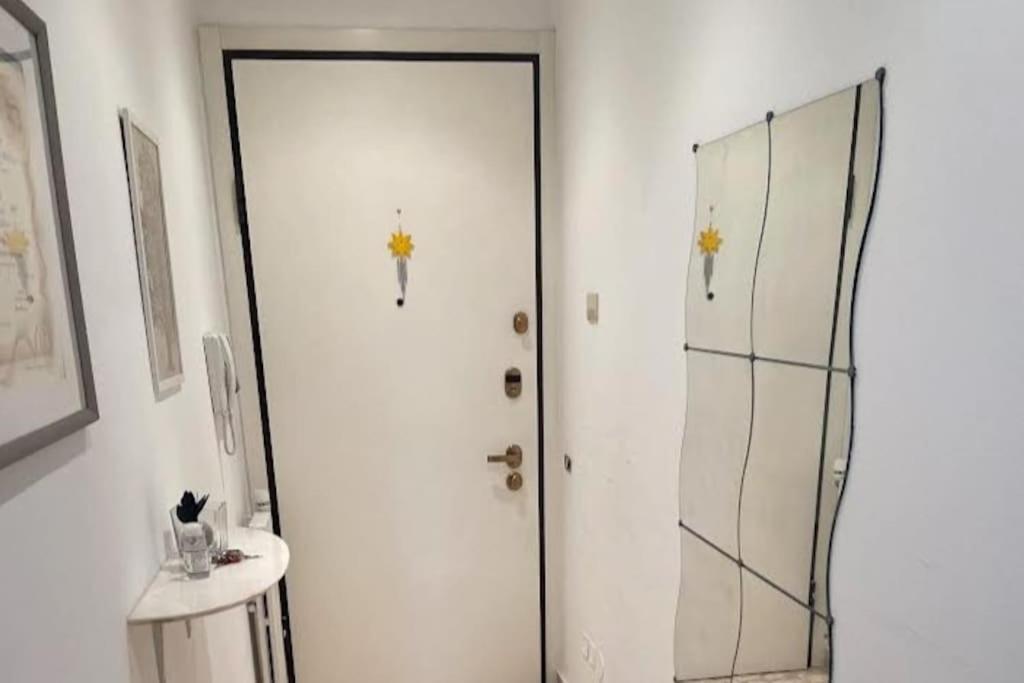 La Casa Di Giada Lägenhet Peschiera Borromeo Exteriör bild